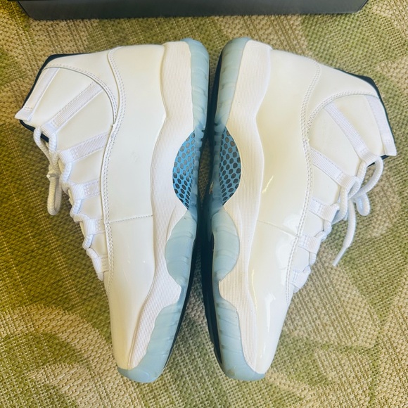 Nike Air Jordan 11 Retro Legend Blue CT8012-104 Size 10 Men Preowned - Picture 5 of 11